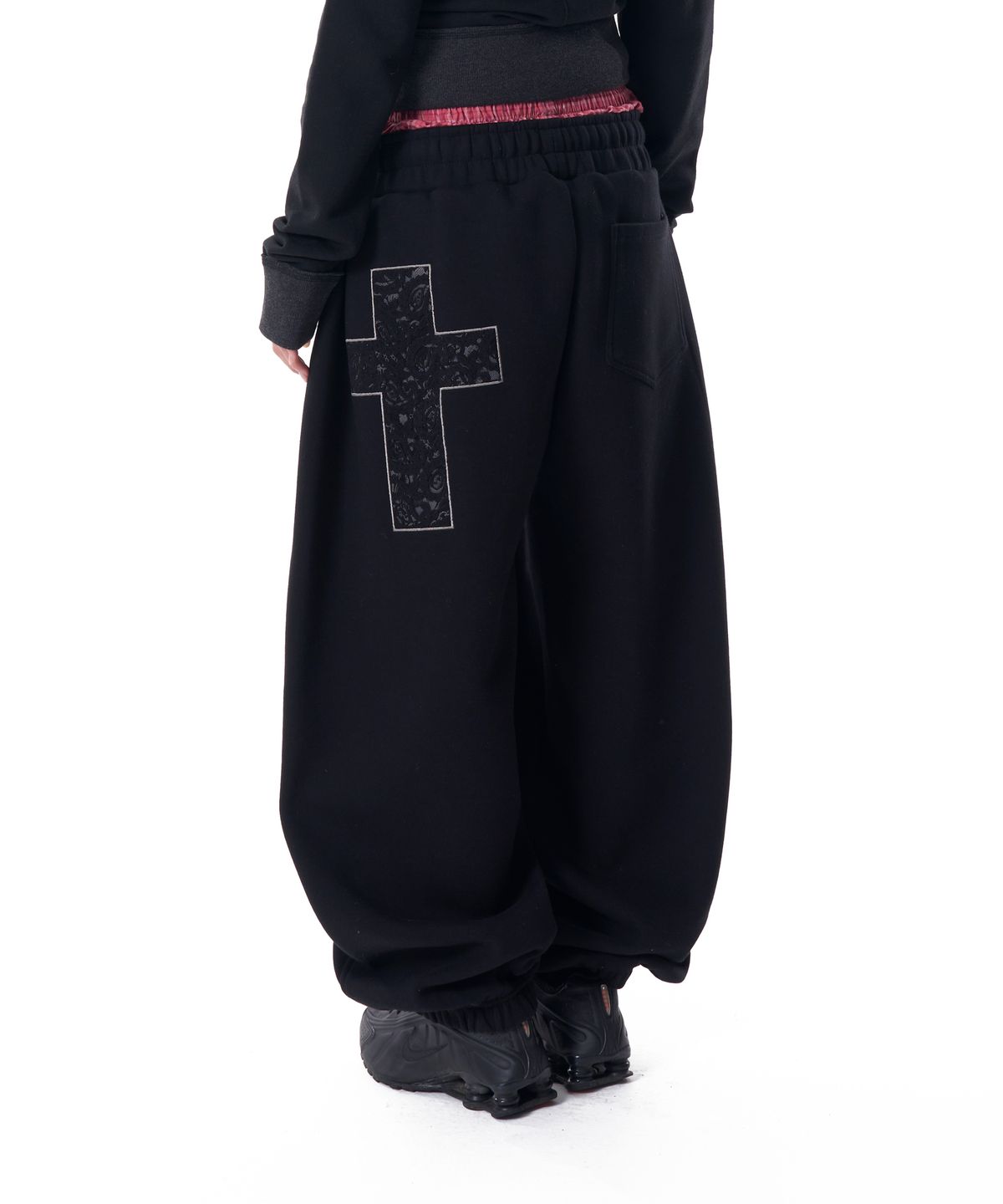 아캄(AAKAM) Laced CROS2 Patch Sweatpants (Black)