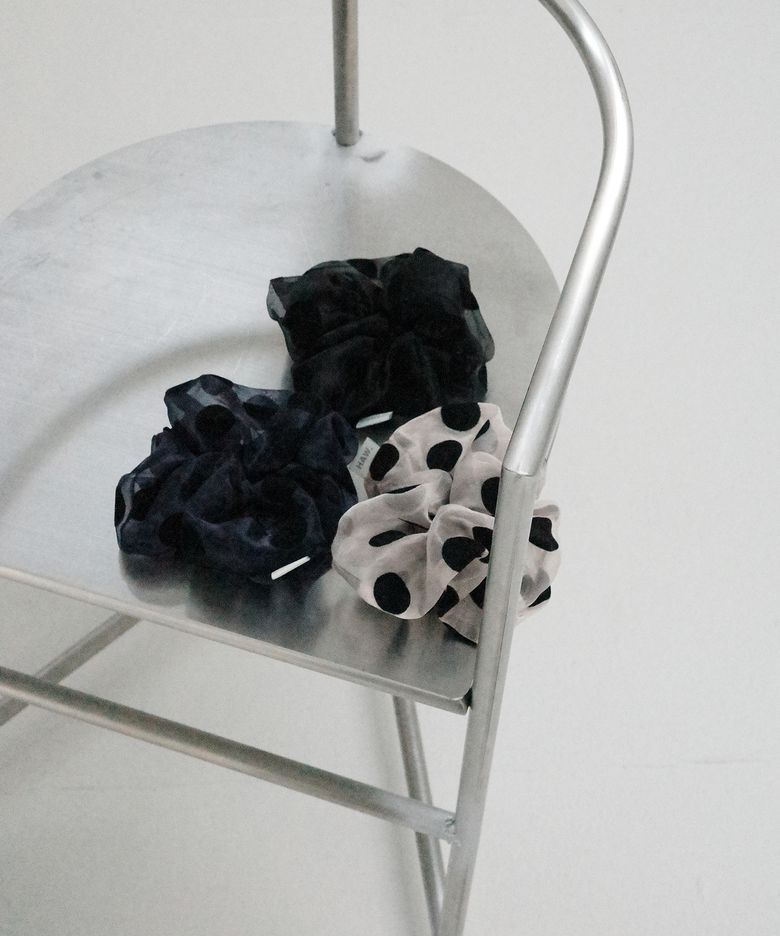dot scrunchie (BK)