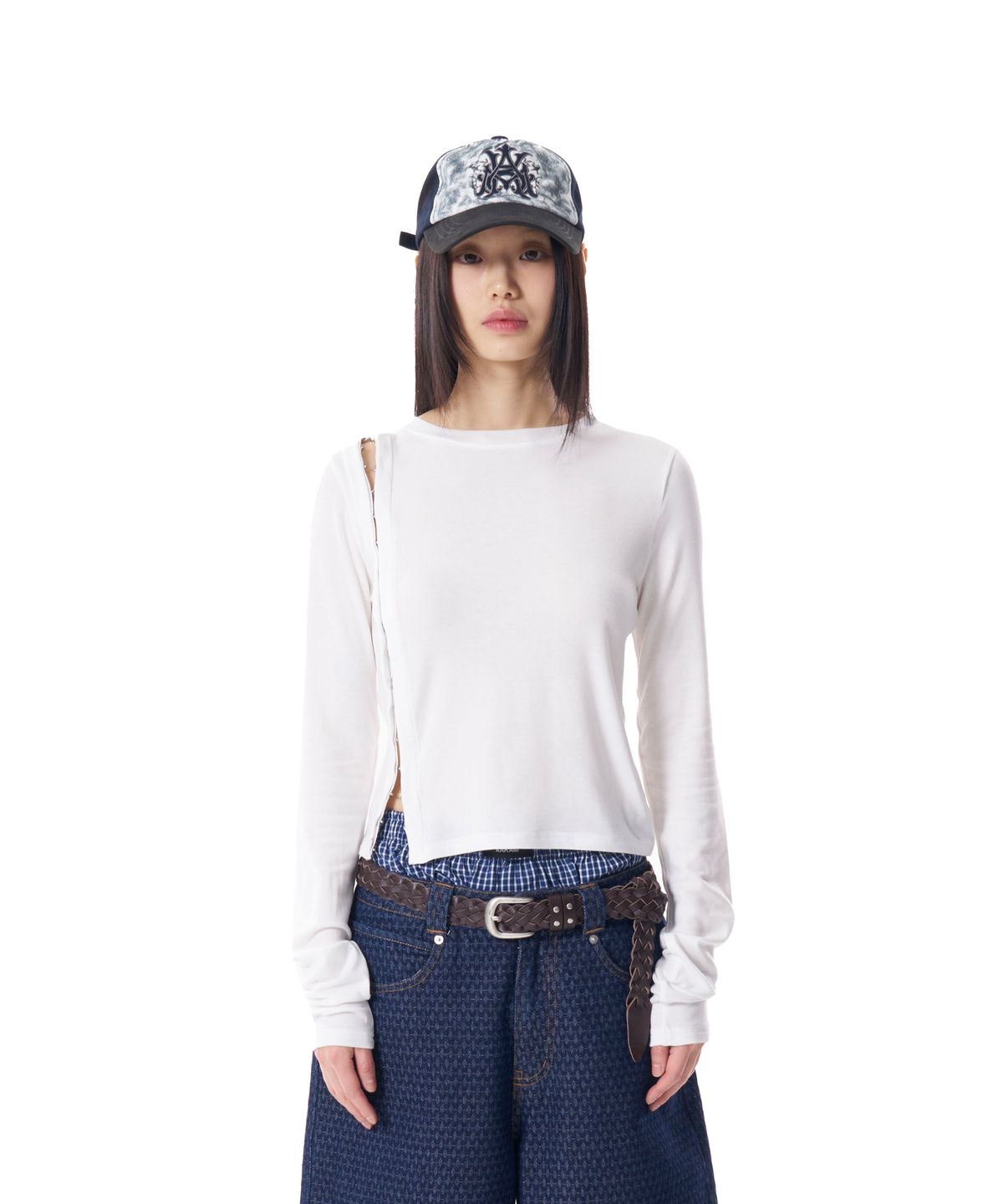 아캄(AAKAM) Side Hook Long Sleeve (White)