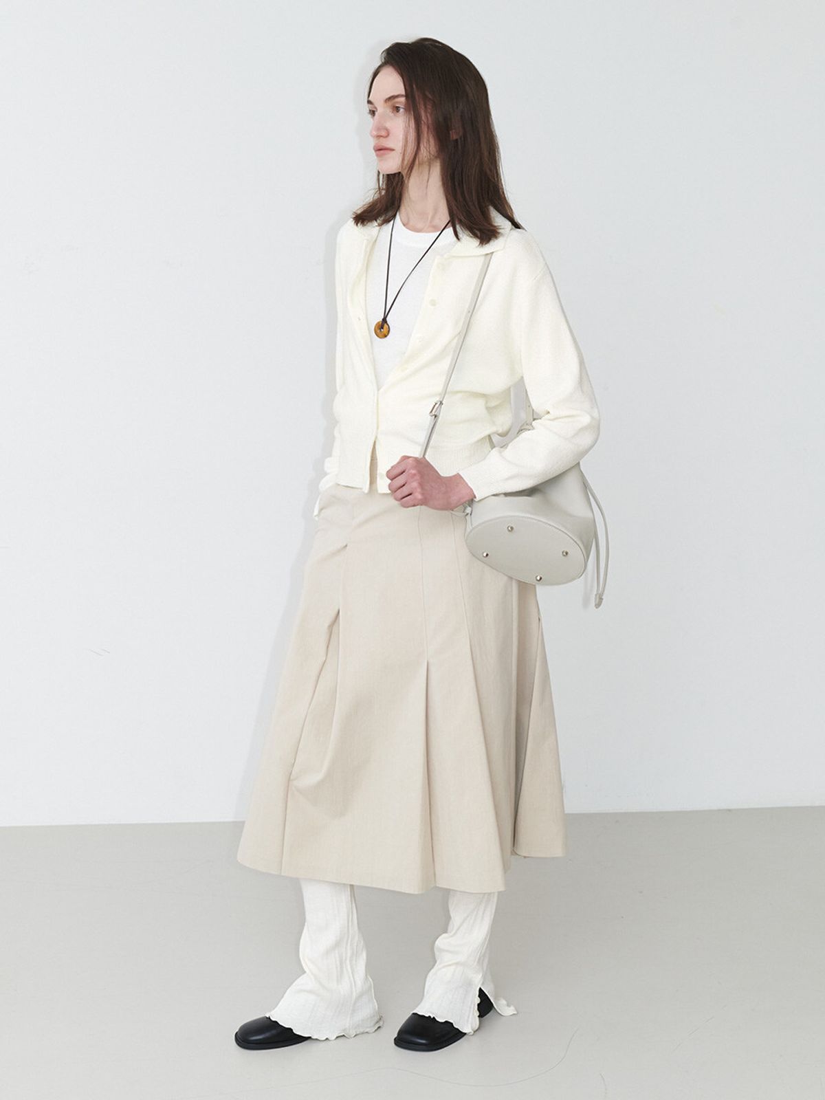 루에브르(LOEUVRE) Unbalance Pleated Skirt SW5SS133_2color