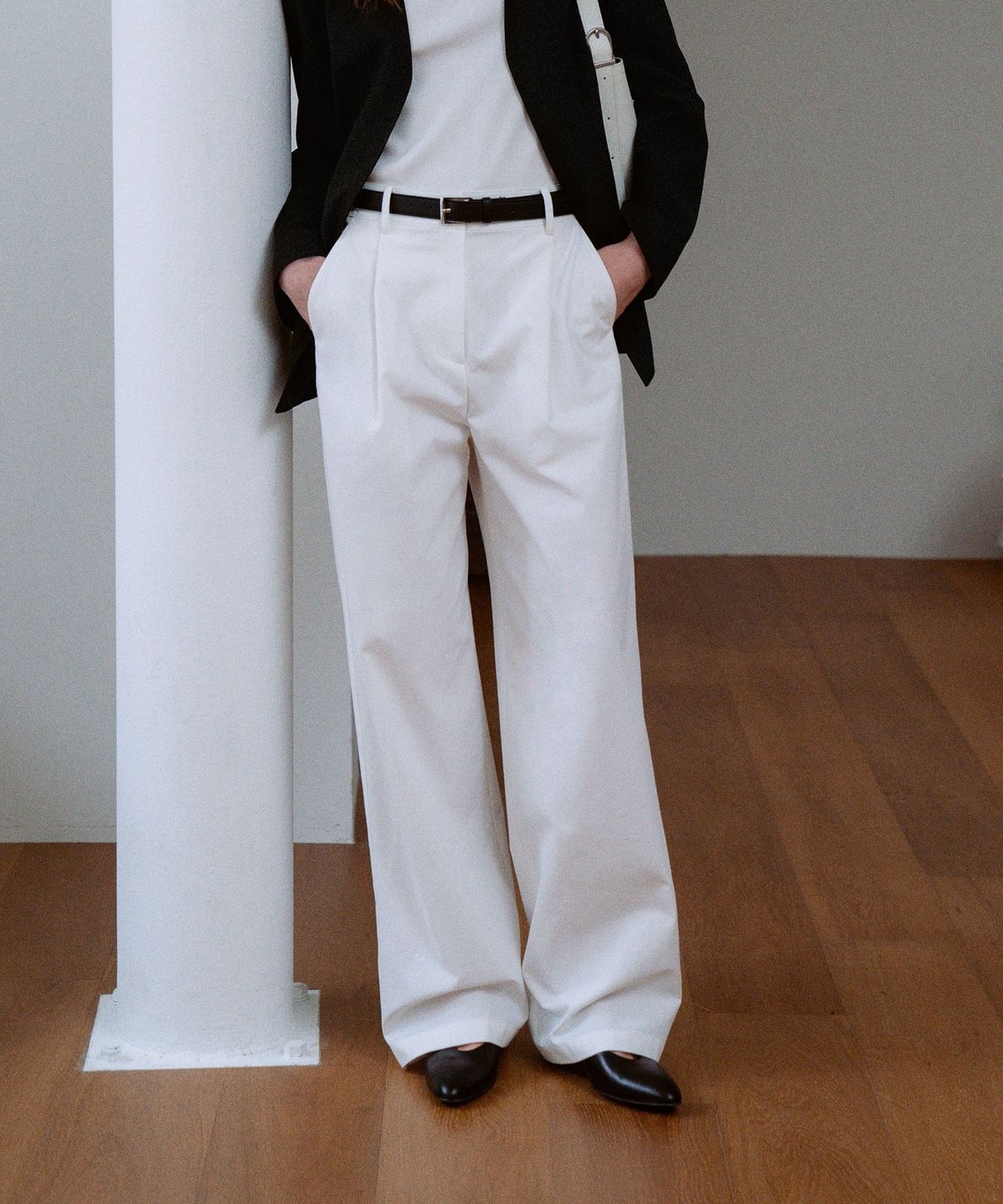 라메레이(LAMEREI) Cotton One-Tuck Pants[LMBESPPT5502]-White