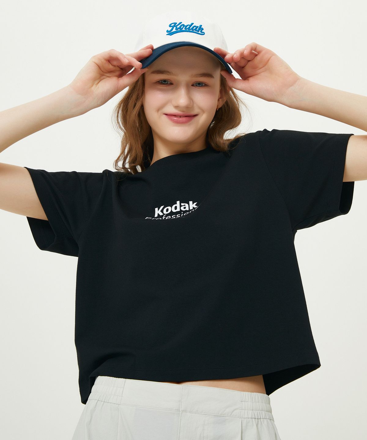 코닥(KODAK) 메일러 그래픽 반팔티셔츠 우먼 BLACK