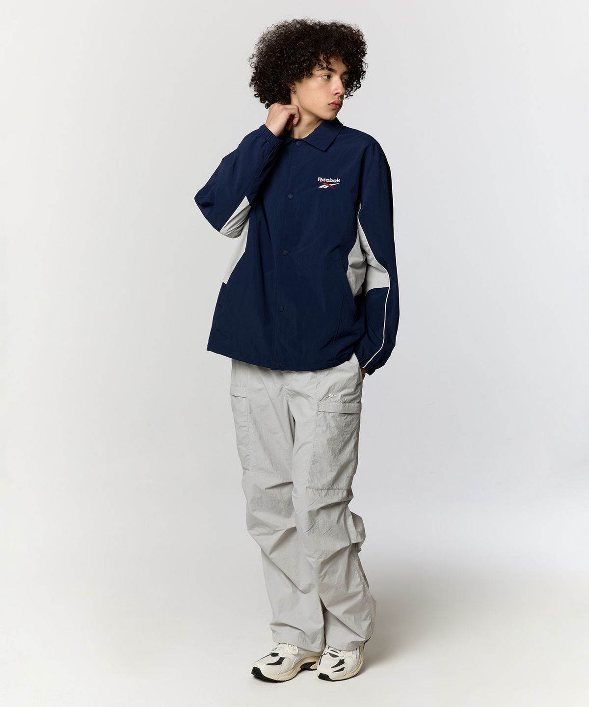 리복(REEBOK) 우븐 카고 팬츠 - 라이트 그레이