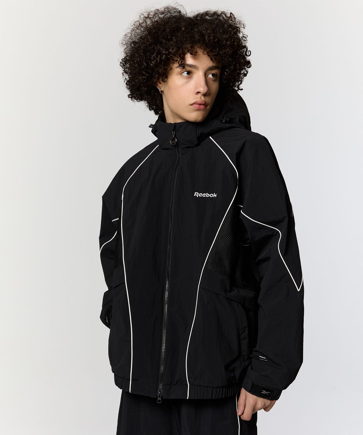 리복(REEBOK) 리드벡터 윈드 브레이커 - 블랙