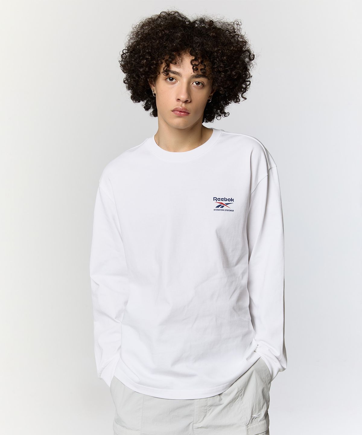리복(REEBOK) 아카이브 롱슬리브 - 화이트