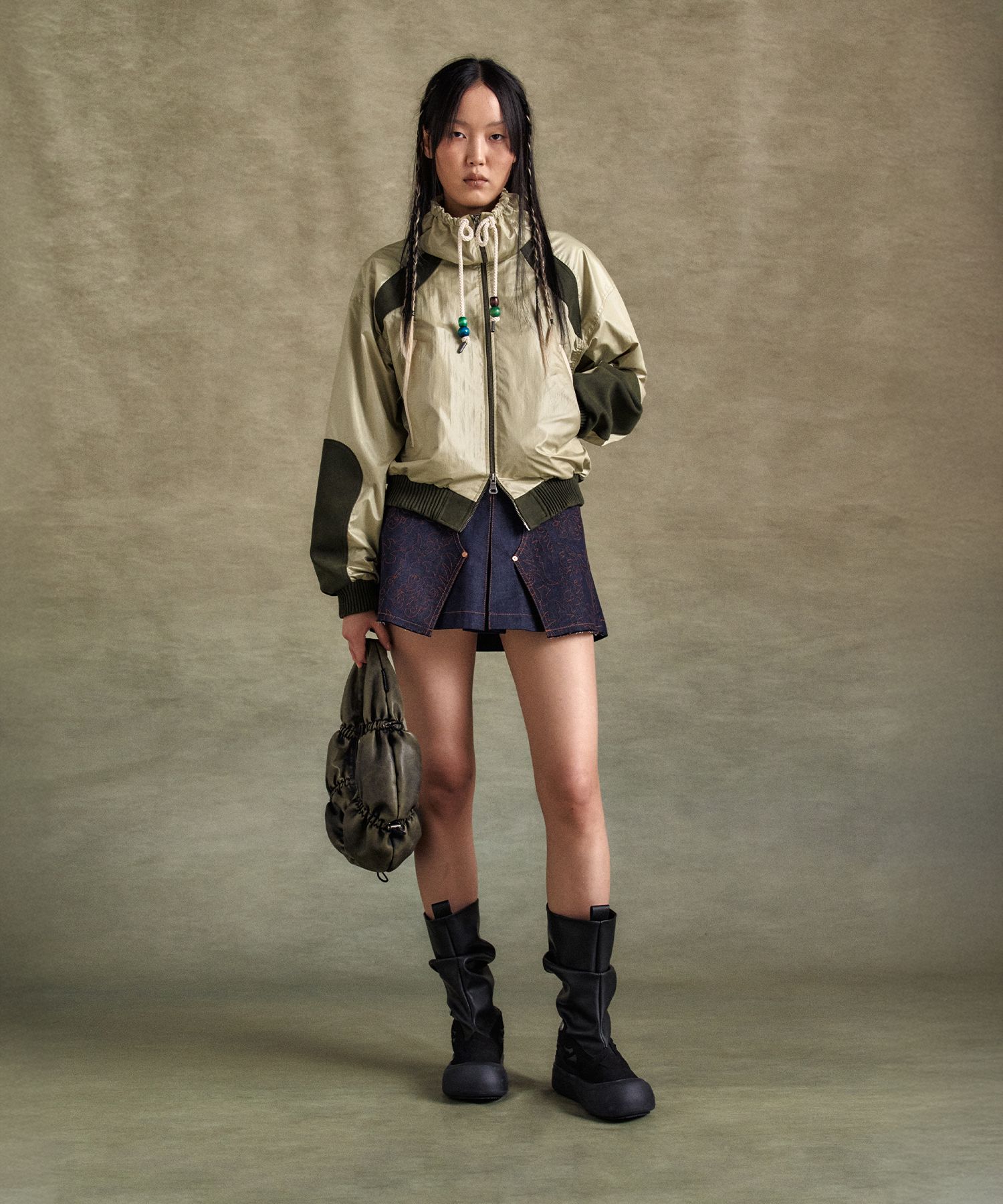 【ANDERSSON BELL】刺繍プリーツデニムスカート apa795w MUSINSA | ANDERSSON BELL FOR WOMEN Embroidered panel pleated