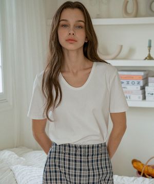 A3508 에센셜 U넥 티셔츠_White