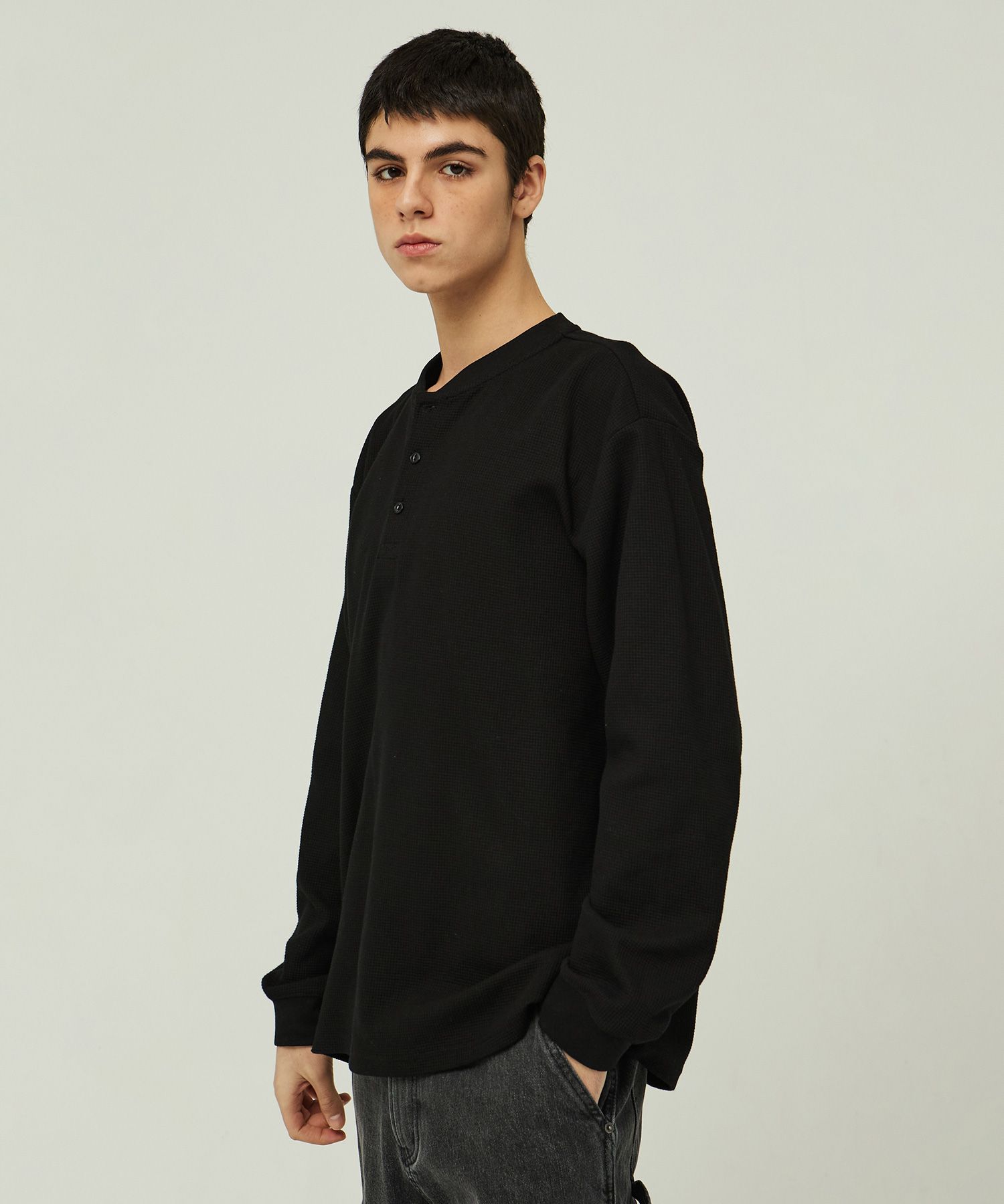 Long-Sleeve-Waffle-Henley-