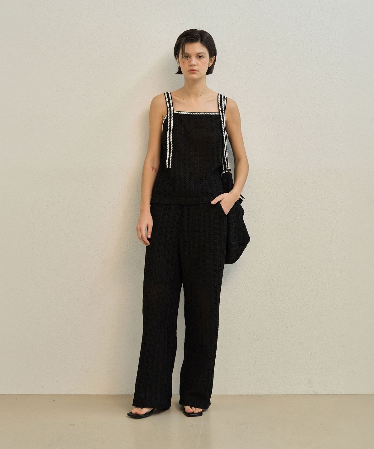 메이버유(MAYVERU) Cyndi Lace Pants _ Black
