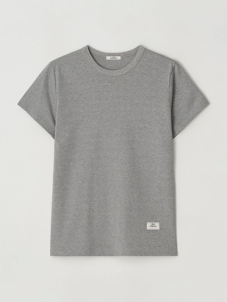 R ESSENTIAL T-SHIRT
