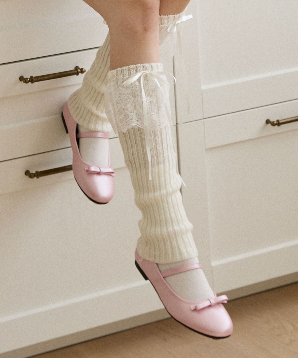 핑크파인애플(PINK PINEAPPLE) CANDY LACE LEG WARMER_IVORY