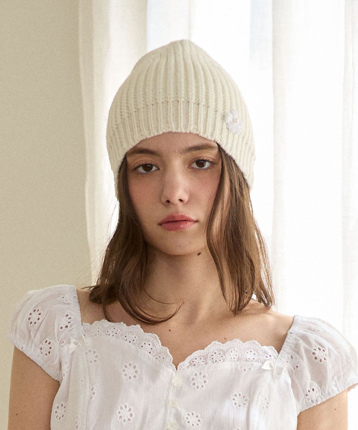 핑크파인애플(PINK PINEAPPLE) DAISY TOUCH BEANIE_IVORY
