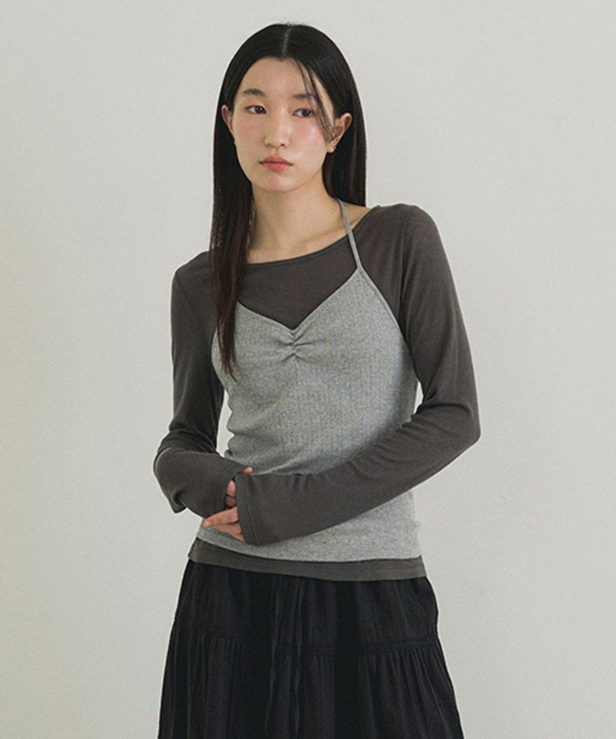 링서울(LINGSEOUL) layered halter neck top set-charcoal/melange