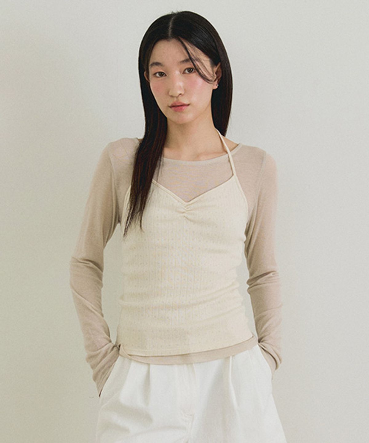 링서울(LINGSEOUL) layered halter neck top set-ash beige/cream