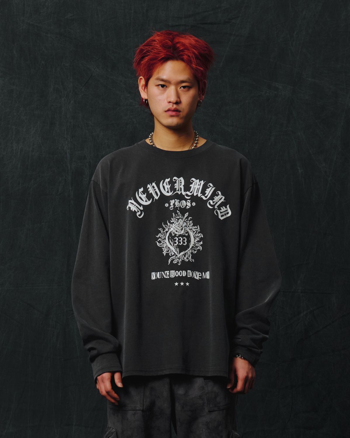 포스333(PHOS333) Hazzard001 Young Heart long sleeved/Charcoal
