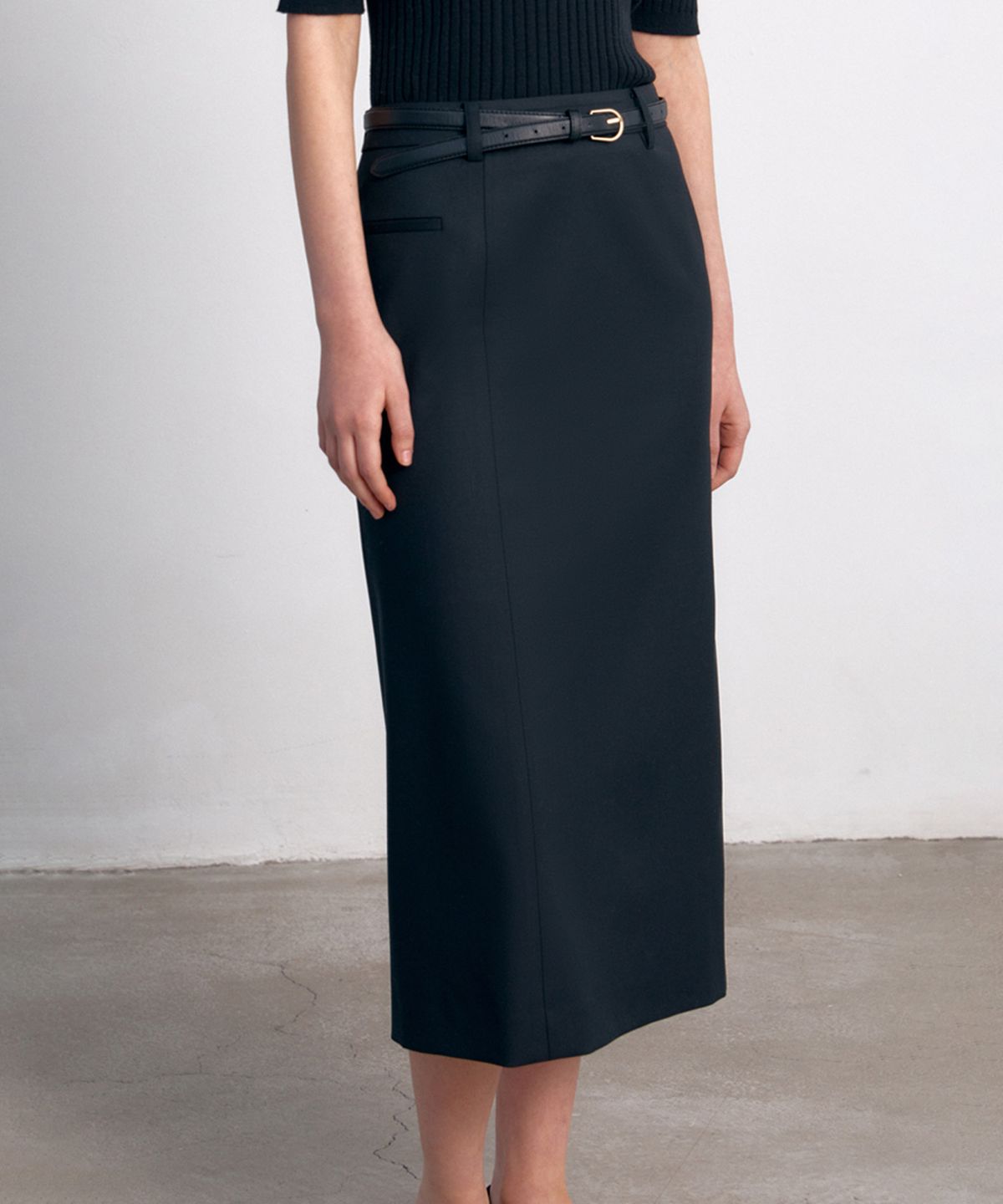 아바몰리(AVA MOLLI) [SET-UP] UNBALANCED PANEL MIDI SKIRT (BLACK)