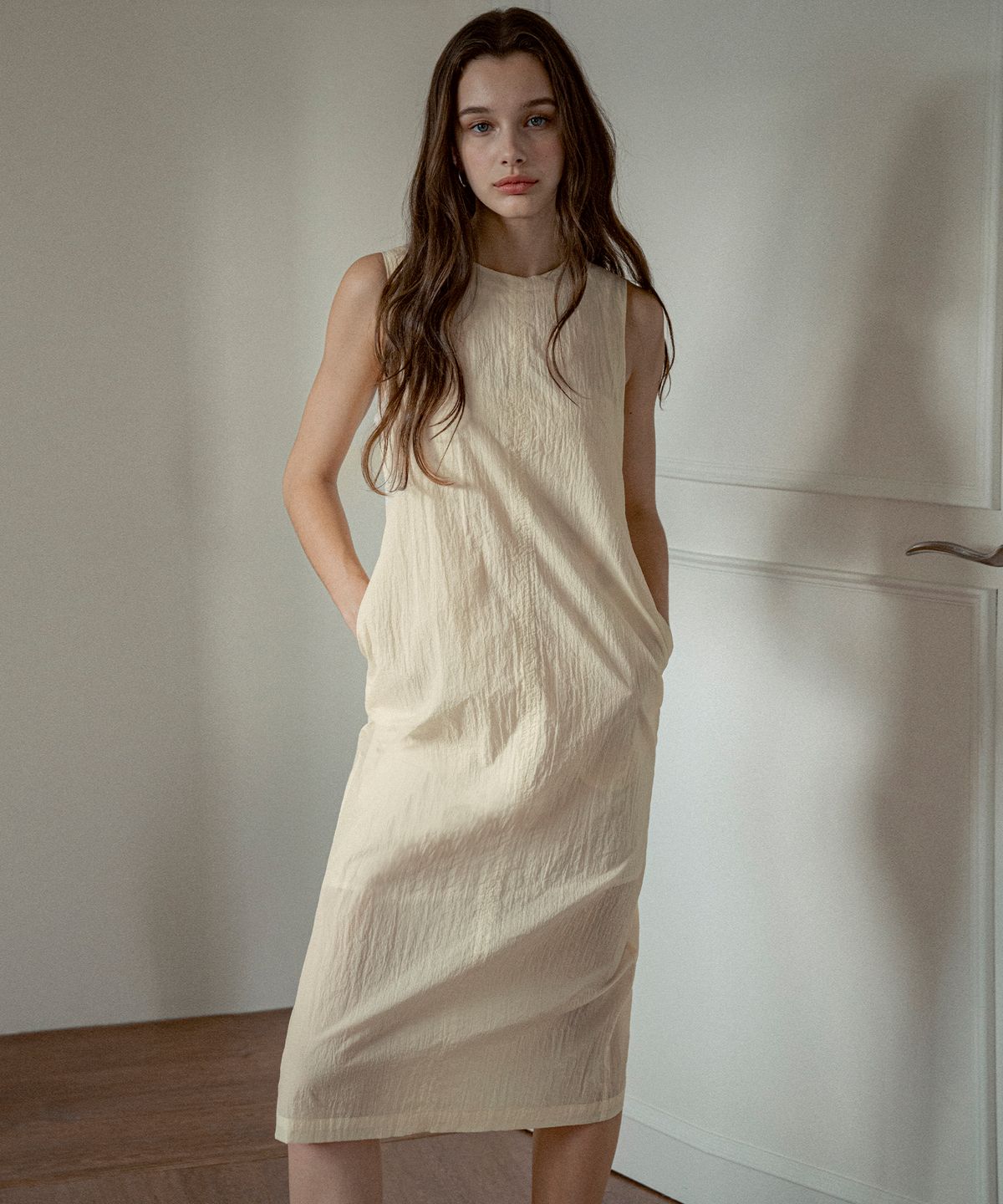 반원 아틀리에(VANONE ATELIER) A3512 시스루 롱 원피스_Creamy butter