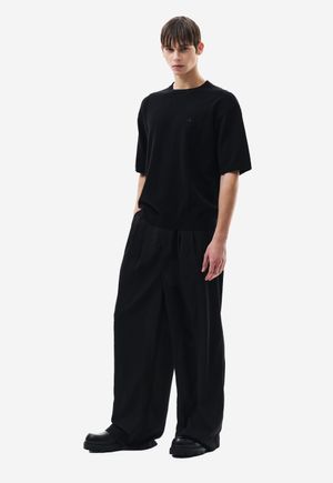 셈블런스 퓨어코튼 크루넥 니트 블랙 ZH2KT871BK