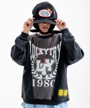 컬러 유니크 맨투맨