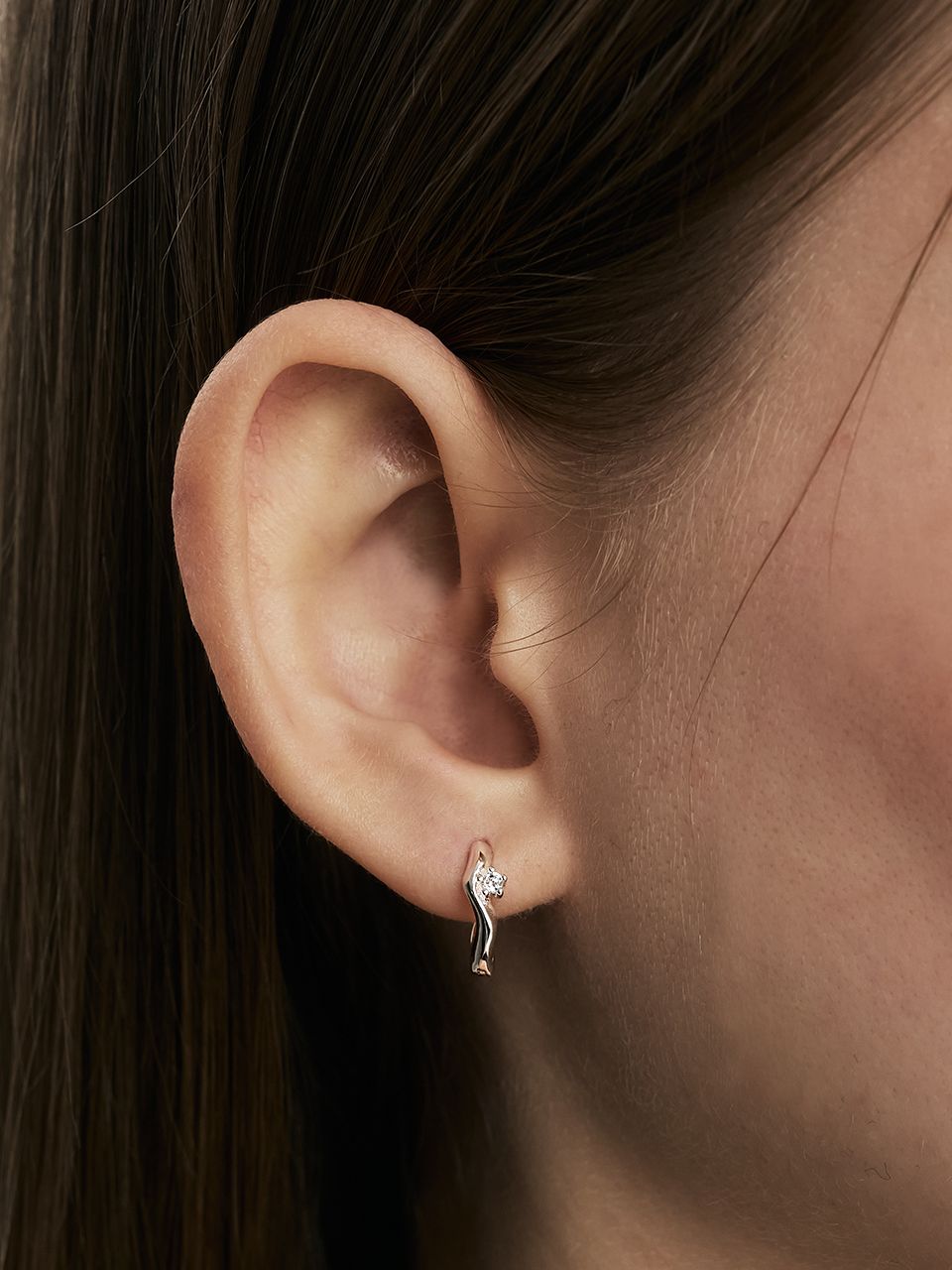 [Hei] (silver925) flow cubic one-touch earring ピアス MUSINSA | HEI [sv925] flow cubic one-touch earring