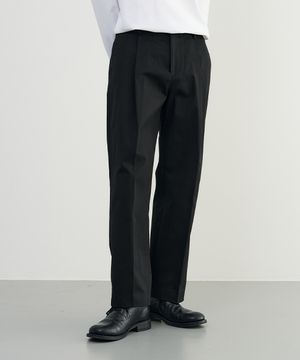 테이퍼드 오피서 원턱 밴딩 치노팬츠 [BLACK]