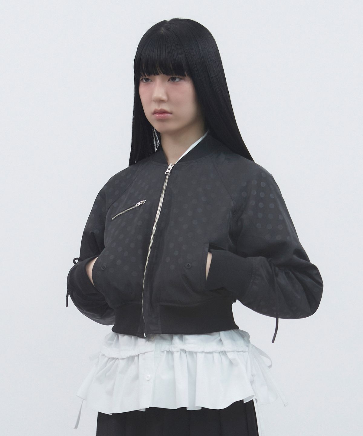 뚜오미오(TUOMIO) RIBBON DOT BOMBER [BLACK]