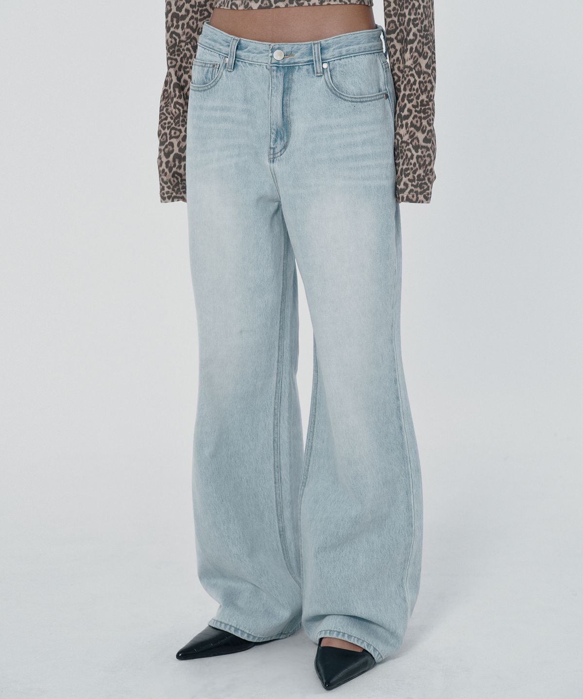 스웨이드(SUADE) VINTAGE BOOTCUT DENIM [LIGHT BLUE]