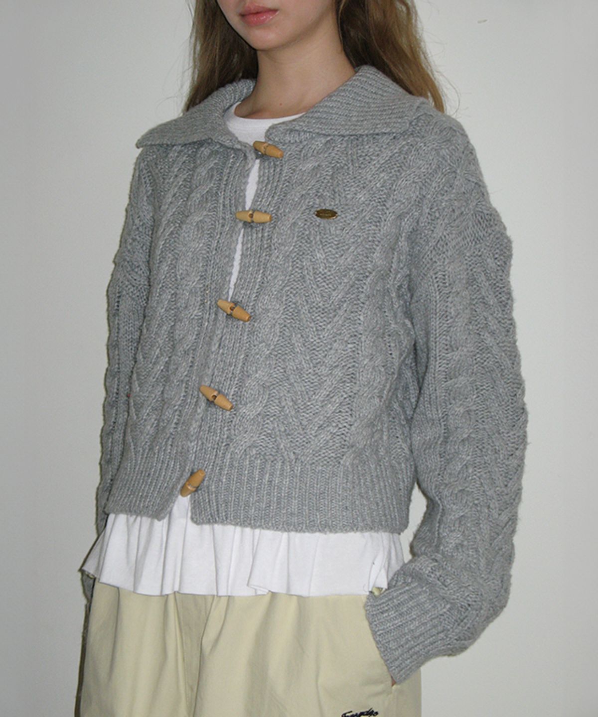 론론(RONRON) COZY TOGGLE FISHERMAN KNIT CARDIGAN GREY