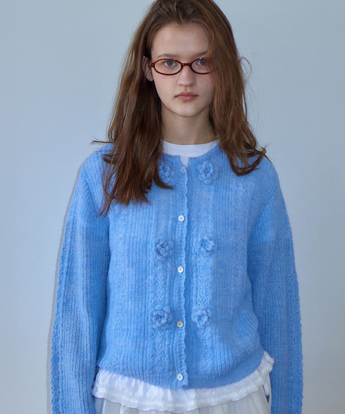 론론(RONRON) HANDMADE FLOWER SCOTCH KNIT CARDIGAN SOFT BLUE