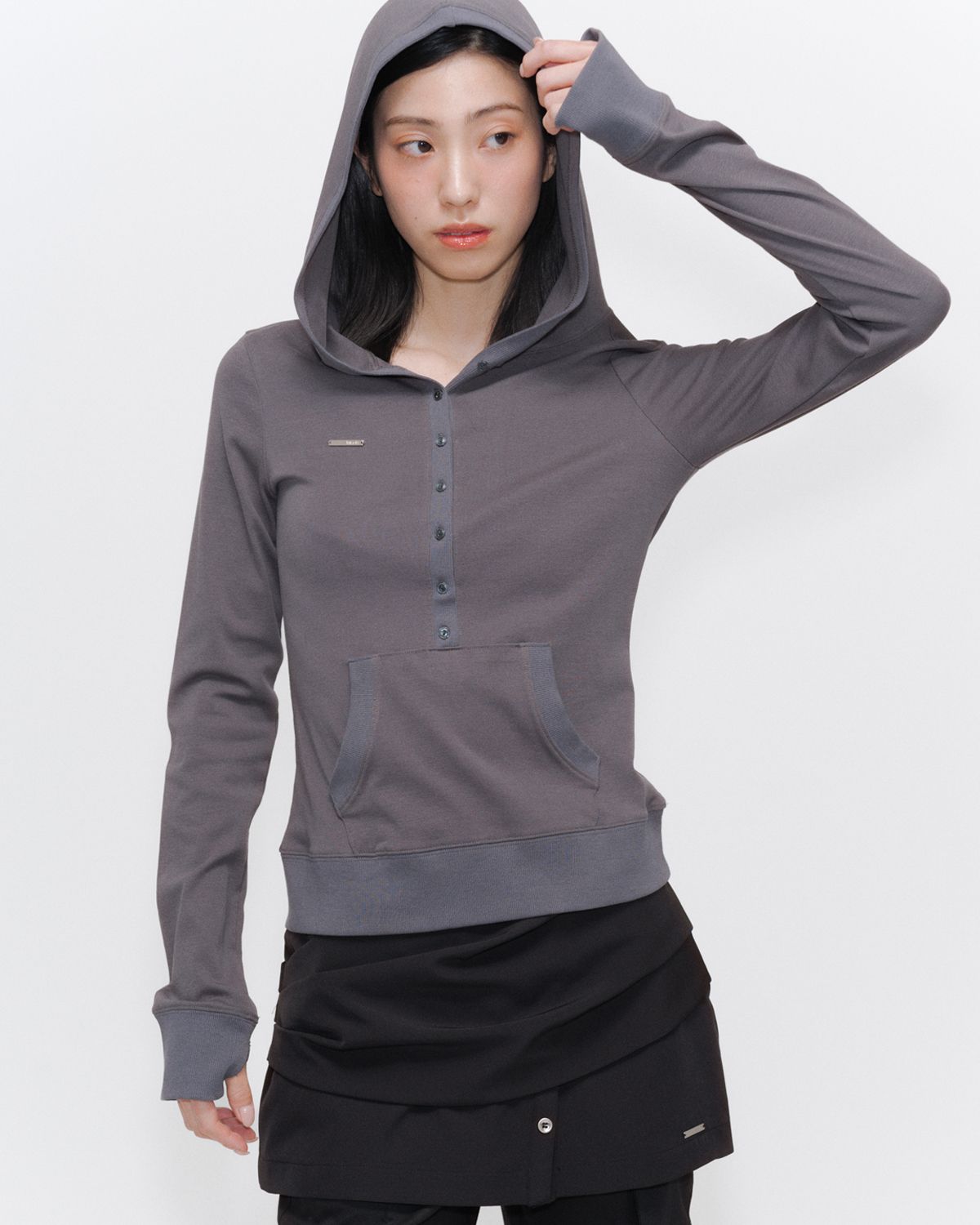 MUSINSA | MISEKI SEOUL Fitted hoodie long sleeves CHARCOAL