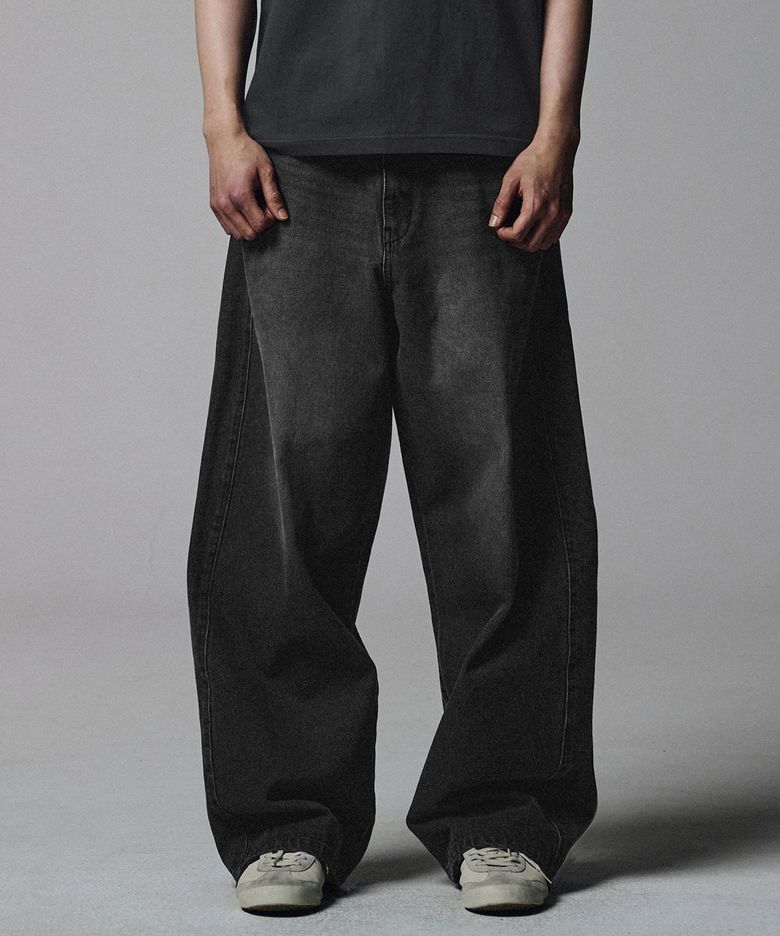 Curved Semi Wide Denim Pants - Black