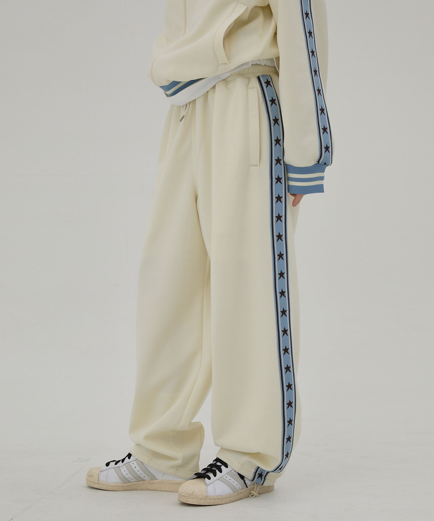 ★Wai Kei★ Star Track Pants Ivory YKBE01PT07-1 MUSINSA | WAI KEI Star Track Pants Ivory