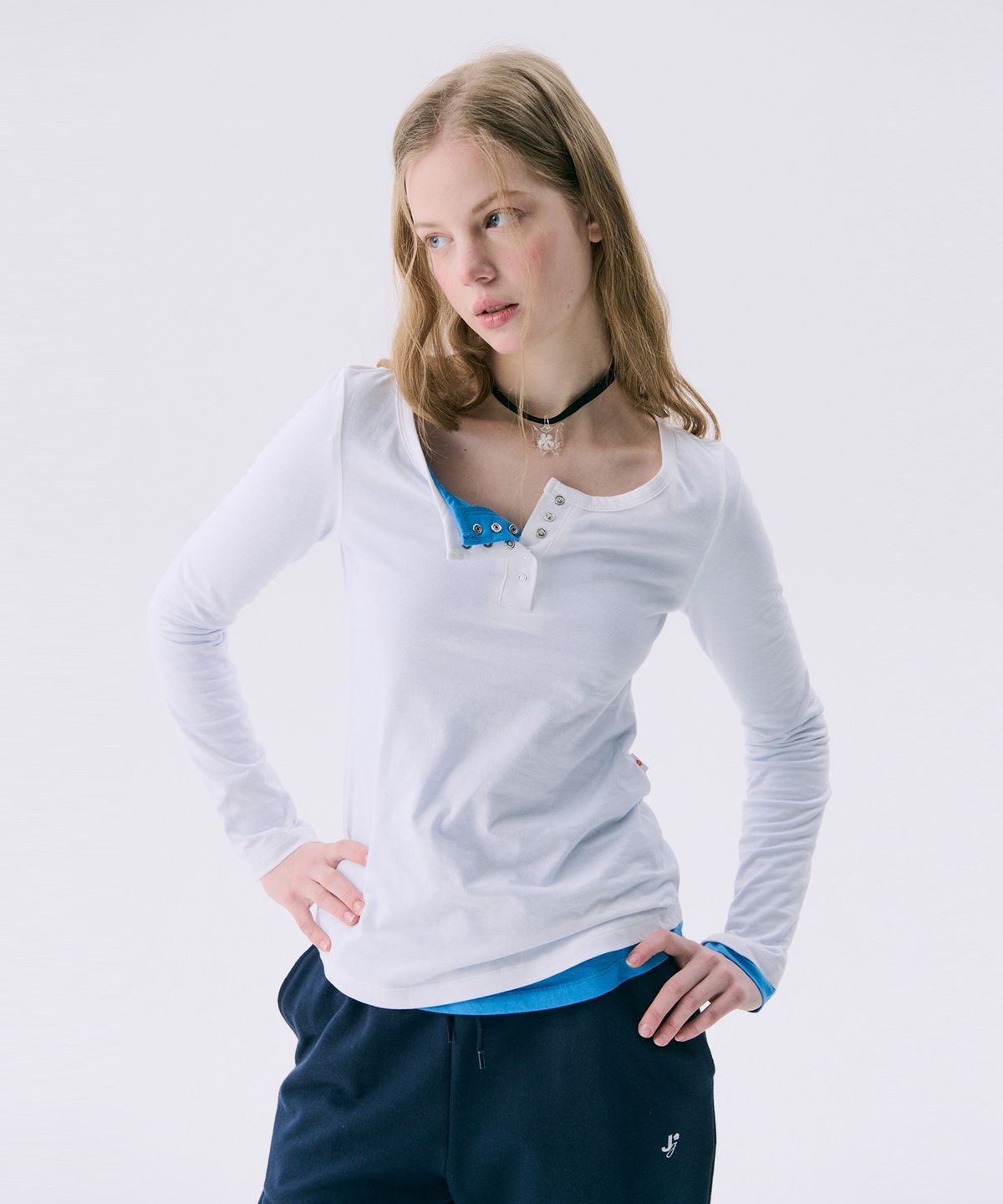 준준스페이스(JUNEJUNE SPACE) Solid Henry Neck T-shirt_White(솔리드 헨리넥 티셔츠_화이트)
