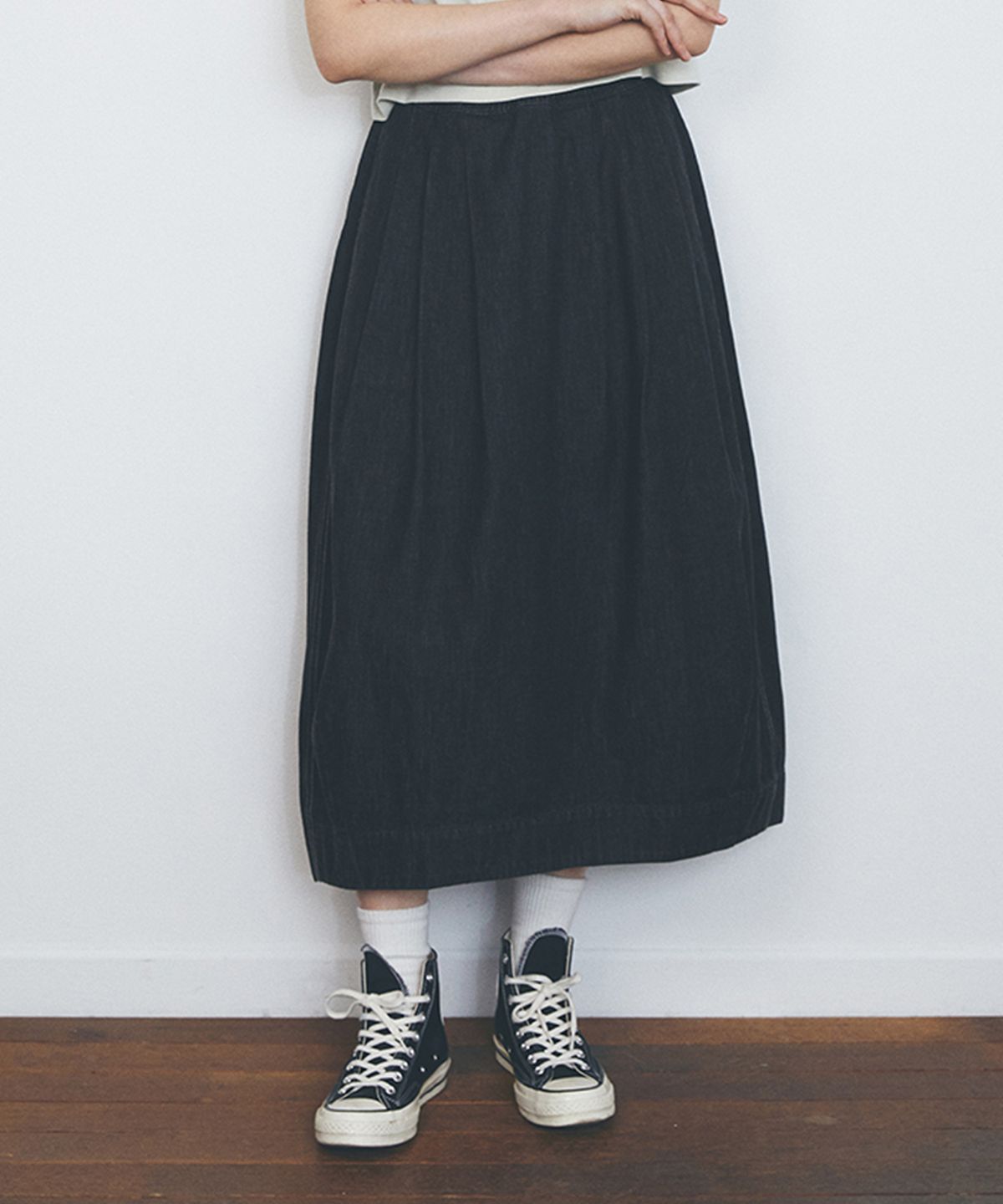 컬럼비아 유니버시티(COLUMBIA UNIVERSITY) ALL-ROUND PLEATS DENIM LONG SKIRTS 블랙데님