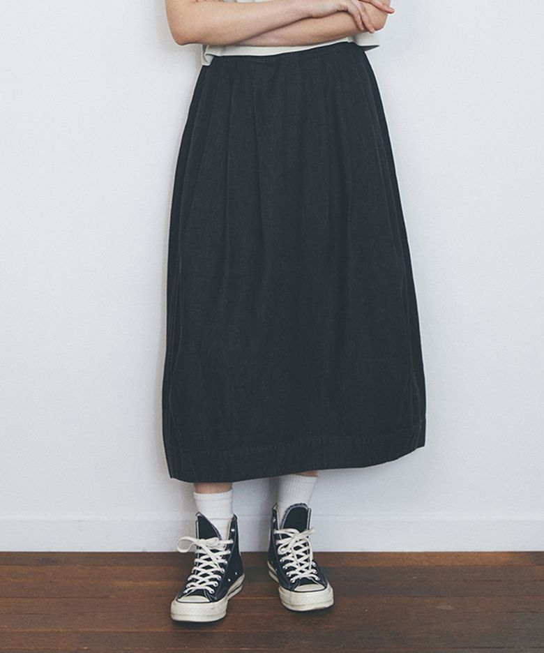 ALL-ROUND PLEATS DENIM LONG SKIRTS 블랙데님