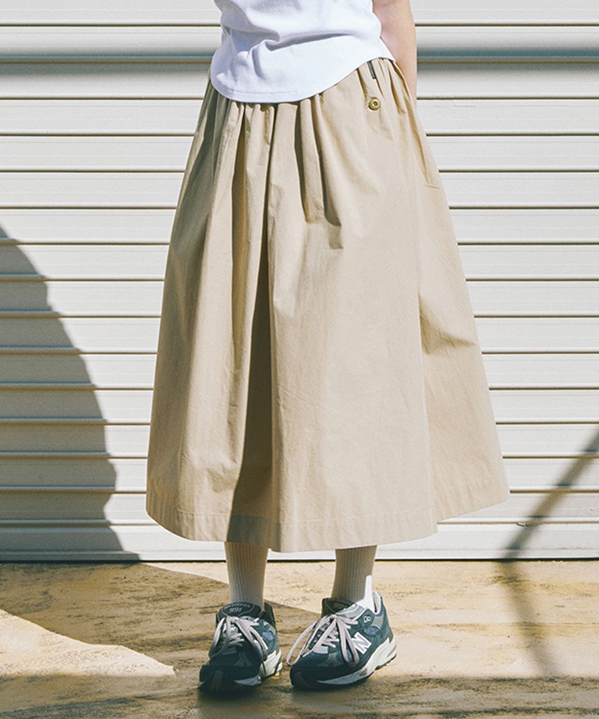 컬럼비아 유니버시티(COLUMBIA UNIVERSITY) ALL-ROUND PLEATS COTTON LONG SKIRTS 베이지