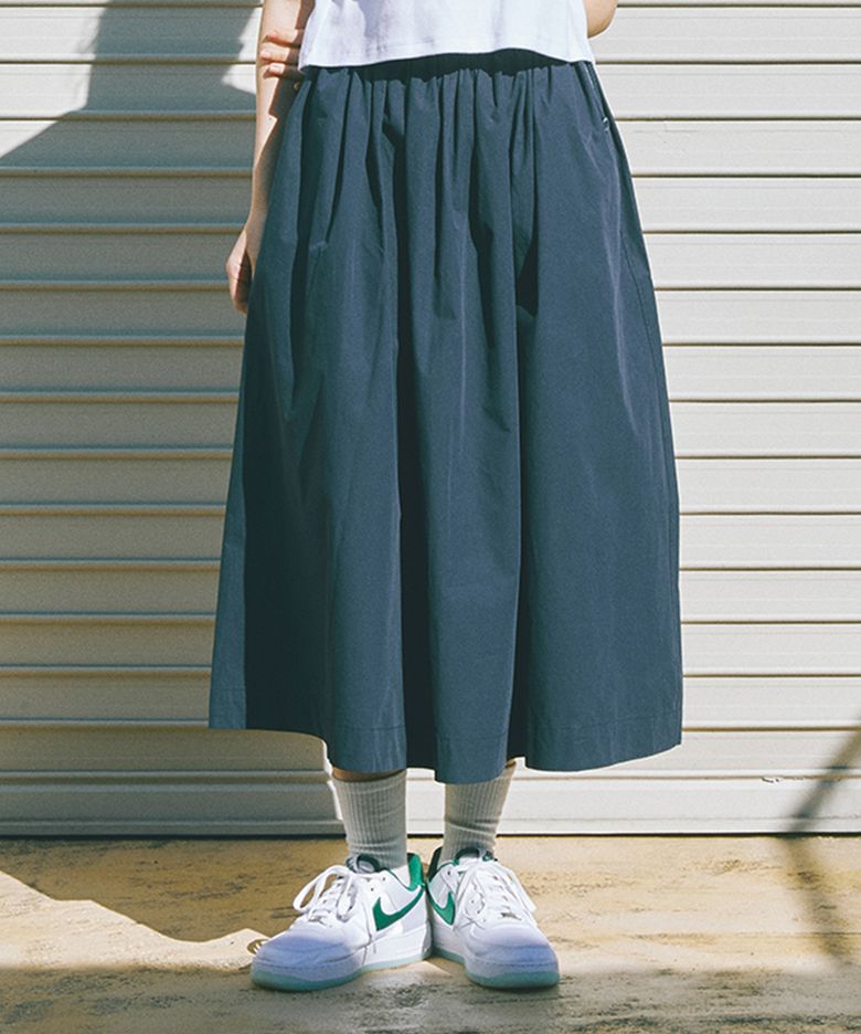 ALL-ROUND PLEATS COTTON LONG SKIRTS 크라운네이비