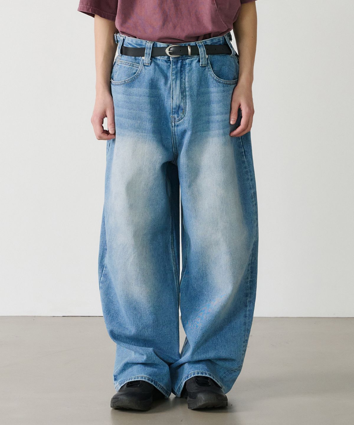 노운(NOUN) wide denim pants (mid blue)