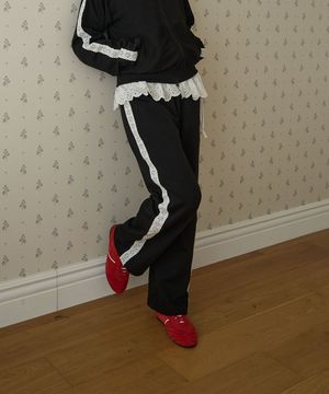 사이드 코튼 펀칭 레이스 와이드 스웻팬츠 블랙