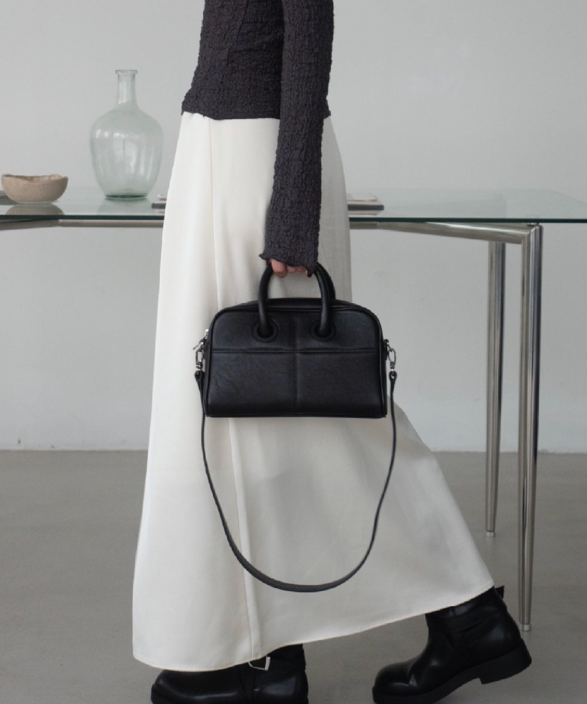 네로우가피(NAROWGAPI) Welshcorgi Tote Bag / black