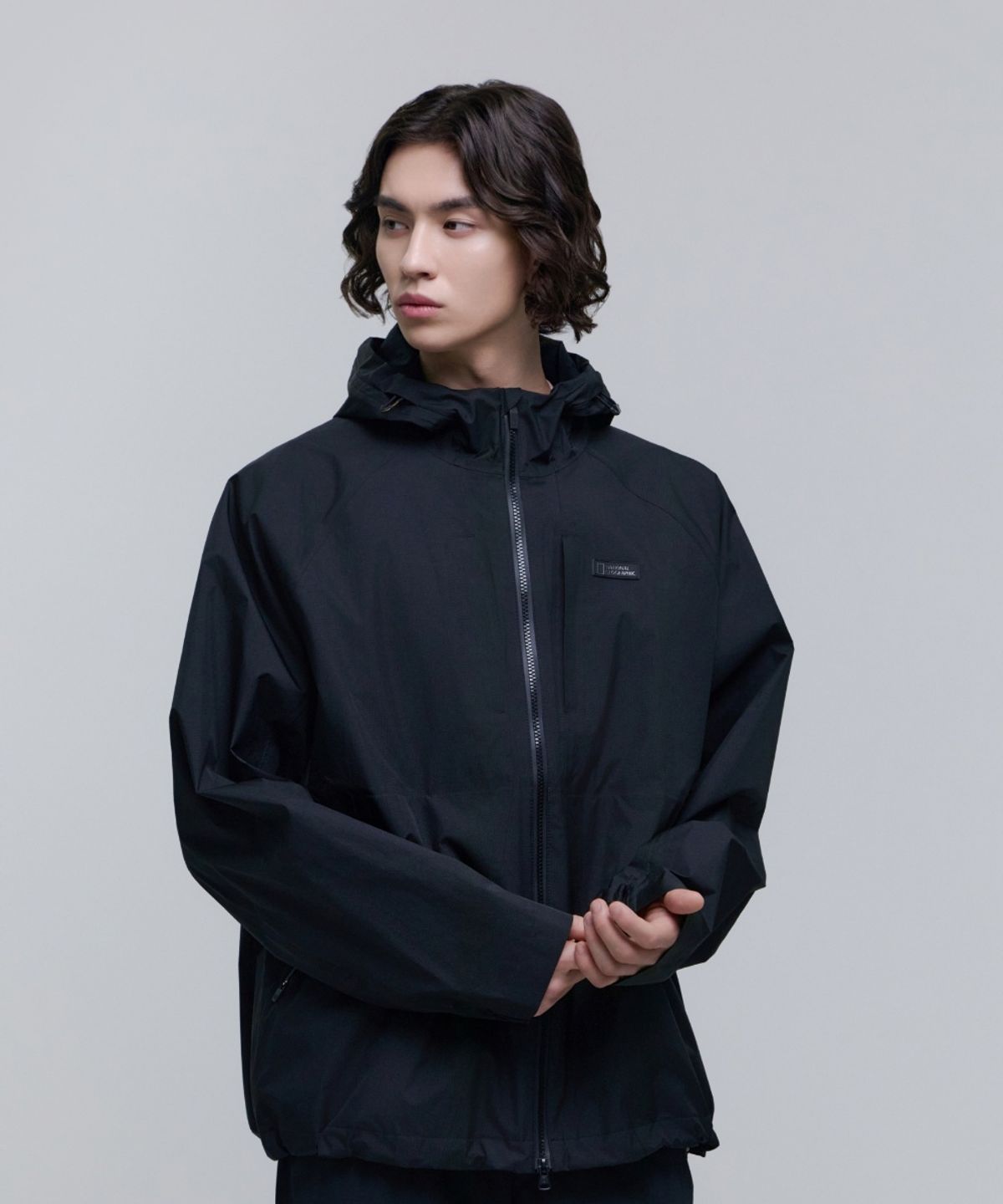 내셔널지오그래픽(NATIONALGEOGRAPHIC) N252UJP220 유로파 경량 3L 후드 점퍼 CARBON BLACK