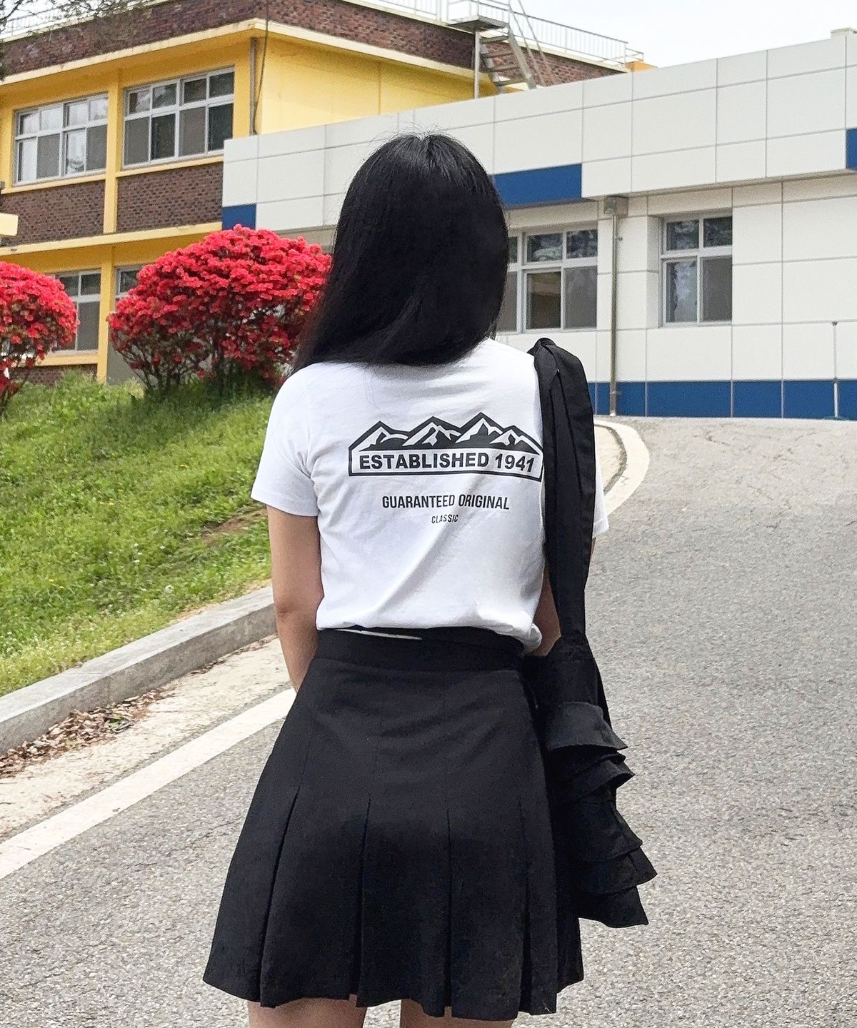 지프(JEEP) [WOMEN] M-Logo 그래픽 반팔 티셔츠 (JR5TSF173WH)