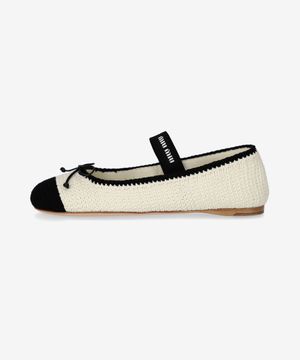 크로셰 발레리나 플랫 슈즈 - 아이보리:블랙 / 5F138E2CQ2F0A72