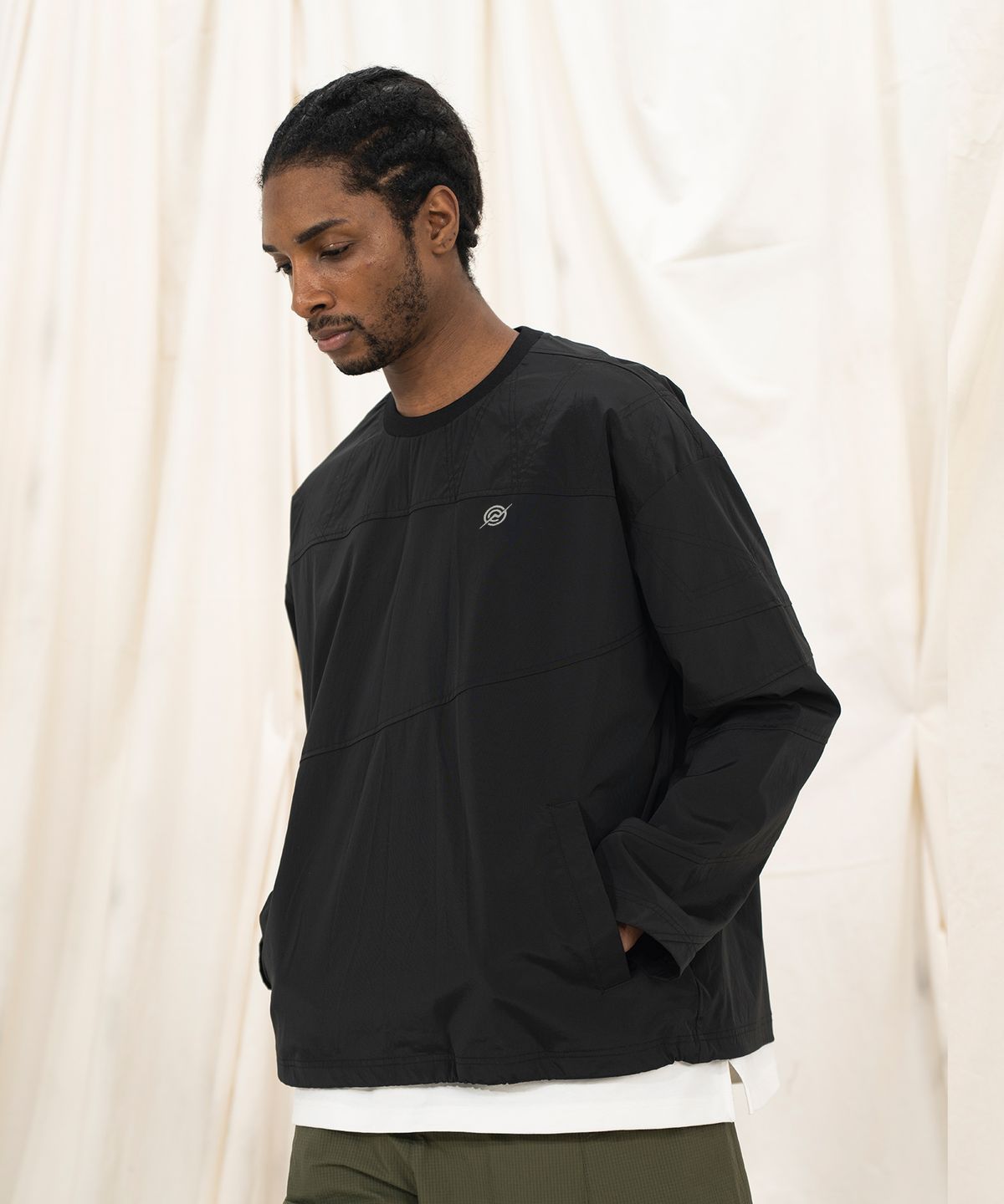 칼라파타르(KALAPATTHAR) Nylon Woven String T-Shirts - BLACK