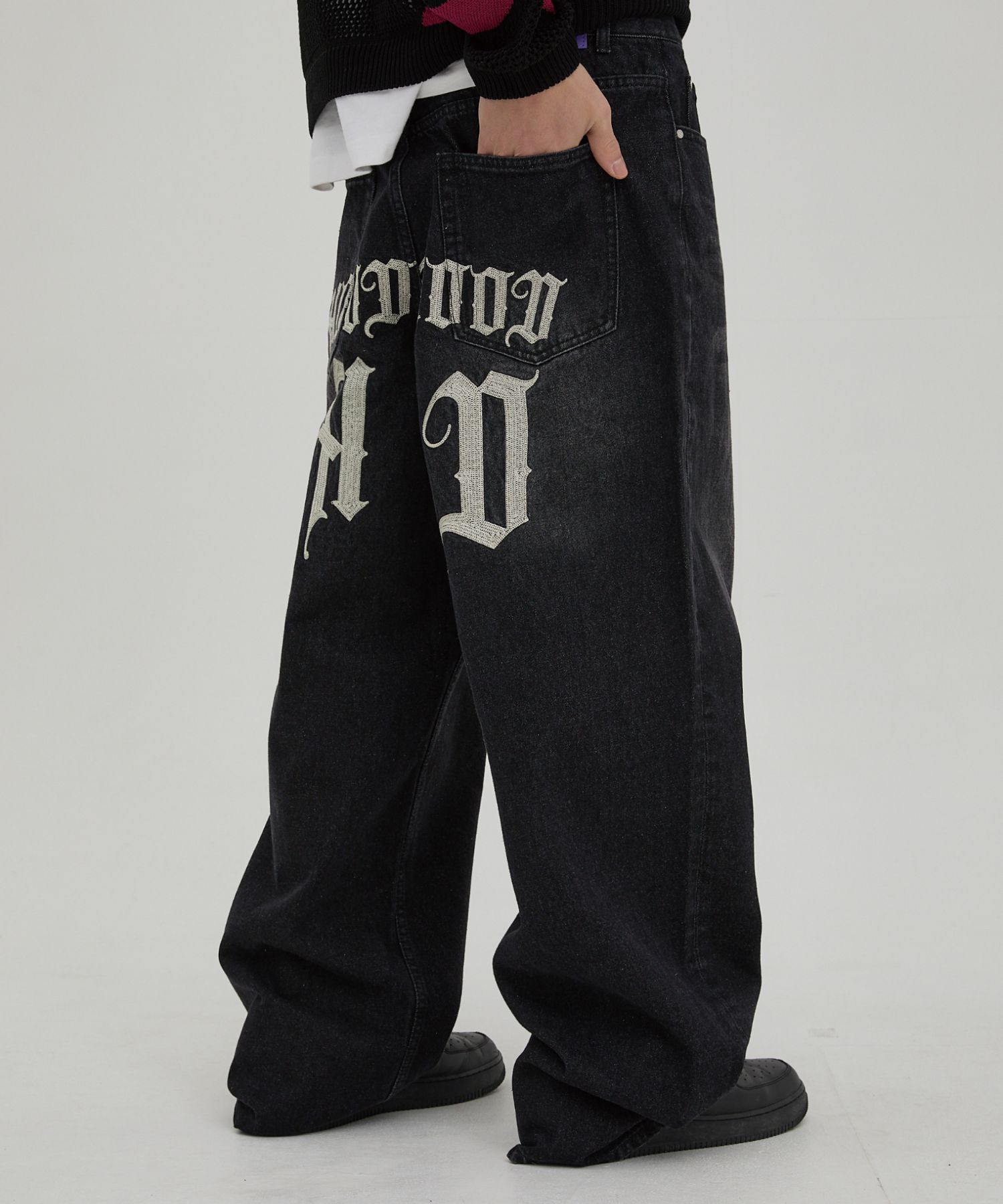 MUSINSA | HOODHOOD HD Chain Embroidery Denim Pants Black
