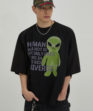 에일리언 슬로건 오버핏 반팔티셔츠 블랙