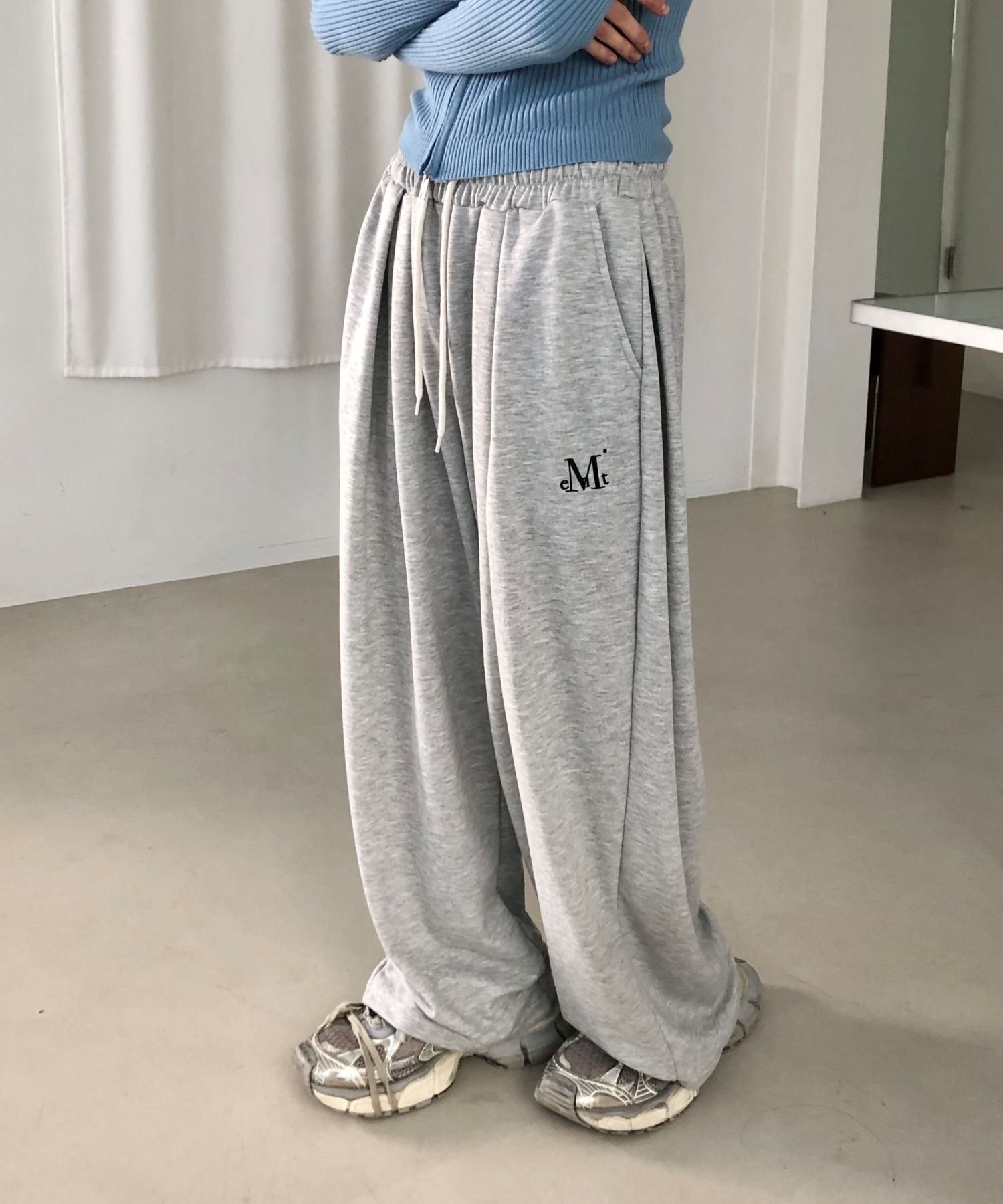 ★MUCENT★ Signature 4 Pin Tuck Wide Sweat Pants 2 Colors P0 MUSINSA | MUCENT Signature 4 Pin Tuck Wide Sweatpants (2 Colors)
