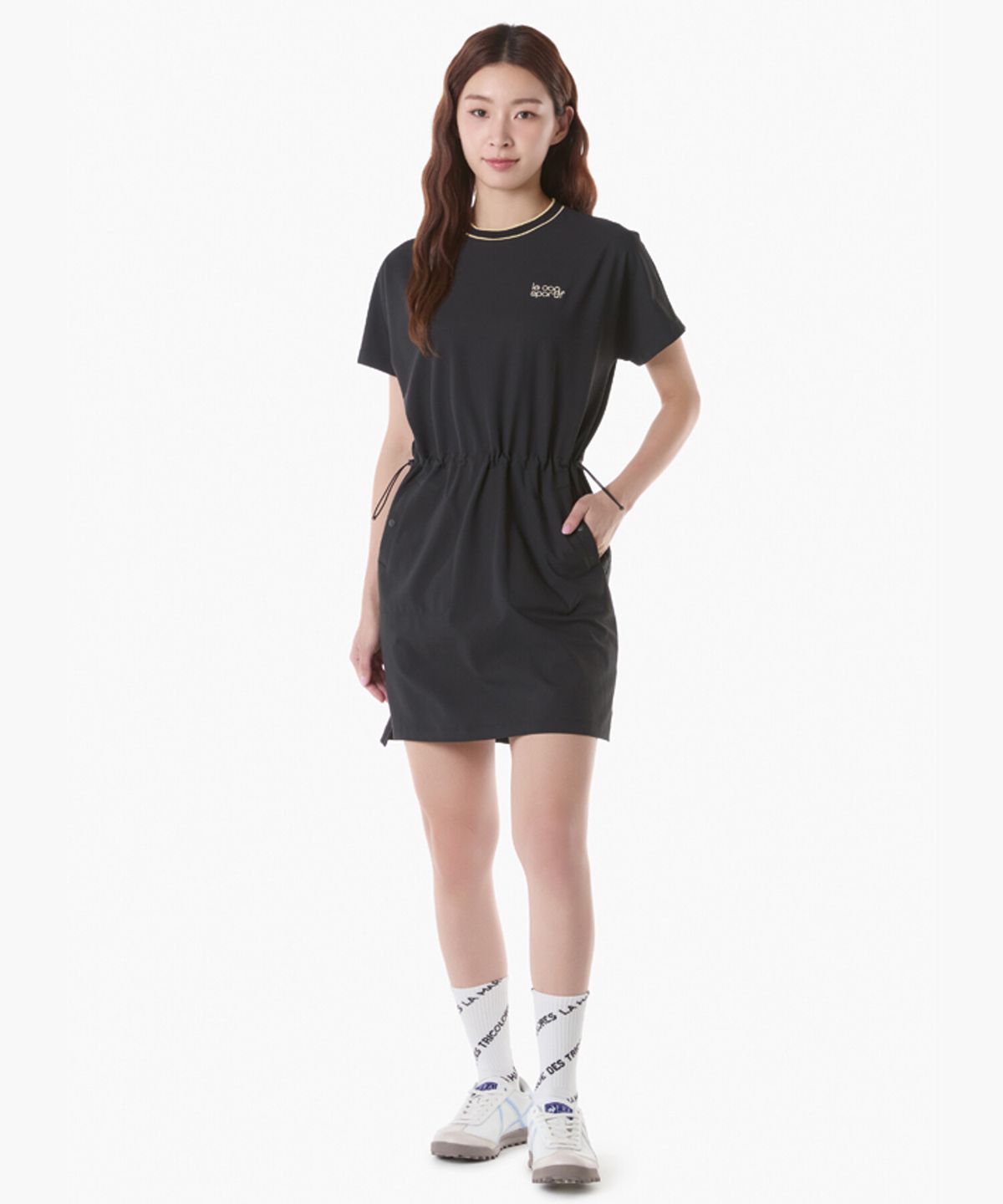 르꼬끄 골프(LECOQ GOLF) 여성 레터링 포인트 라운드넥 원피스 (GQ122LOP31)