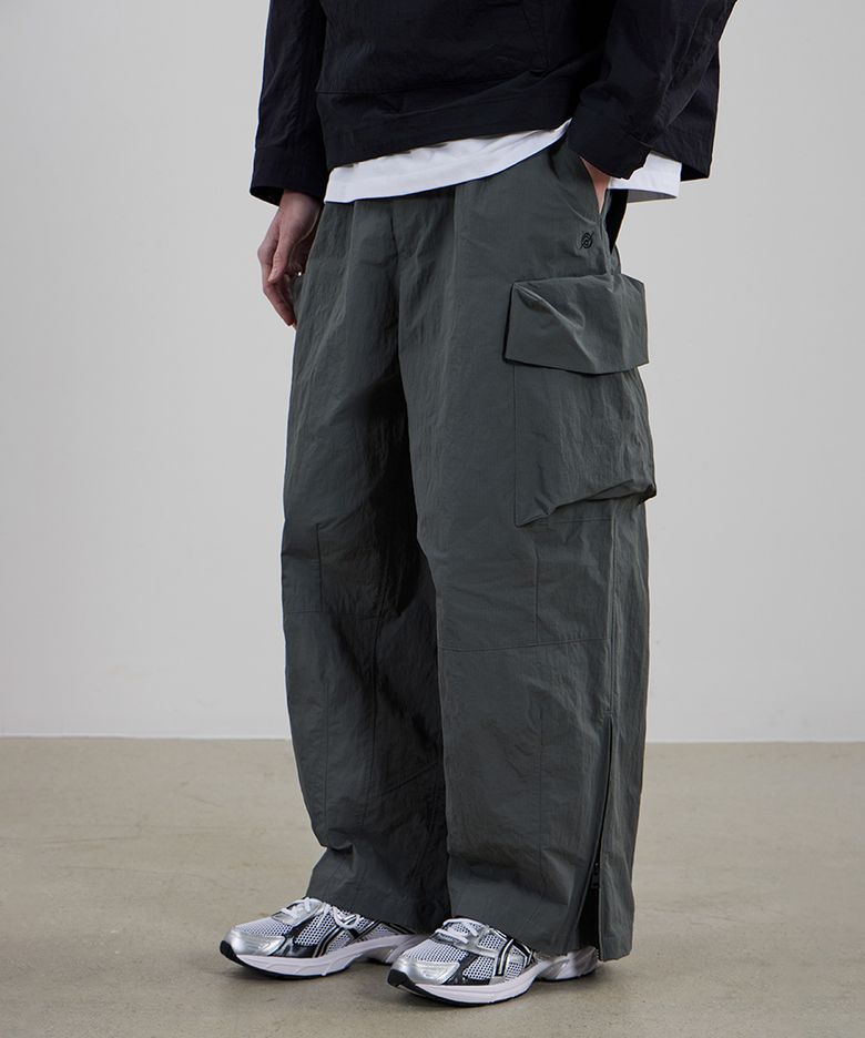 Nylon Ankle Zipped Cargo Pants - GRAY