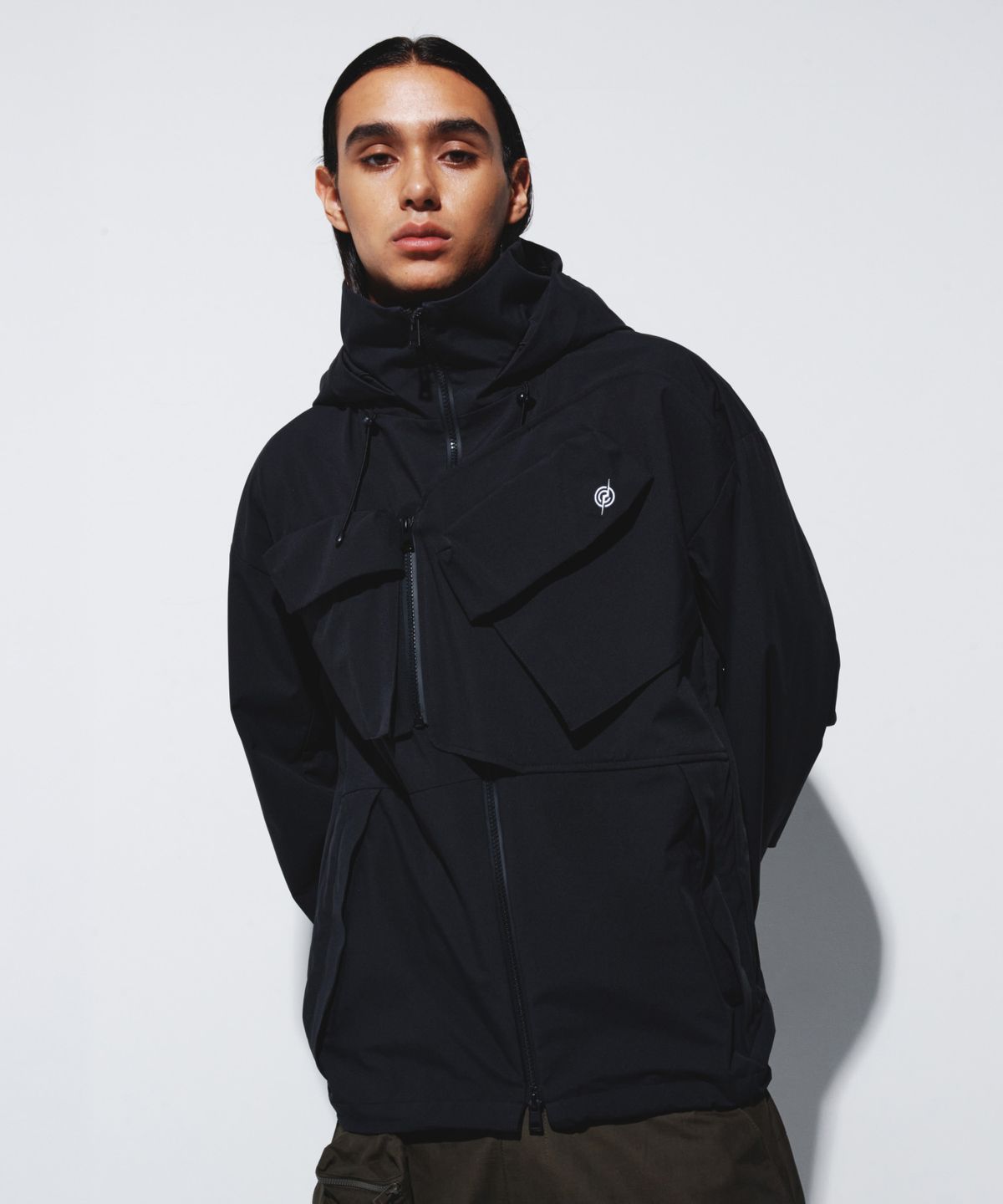 칼라파타르(KALAPATTHAR) 3Layer Offset Zip Pocket Hooded Jacket - BLACK